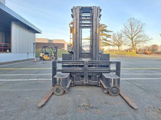 Multi-directional retractable mast reach truck Caterpillar NRM20K - 2