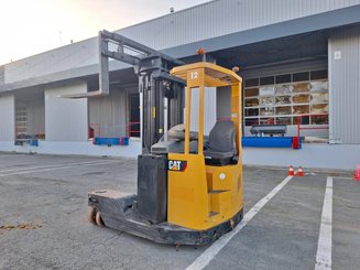 Multi-directional retractable mast reach truck Caterpillar NRM20K - 10