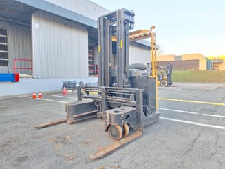 Multi-directional retractable mast reach truck Caterpillar NRM20K - 1