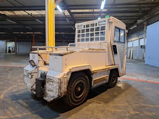 Tow tractor Charlatte T135 - 4