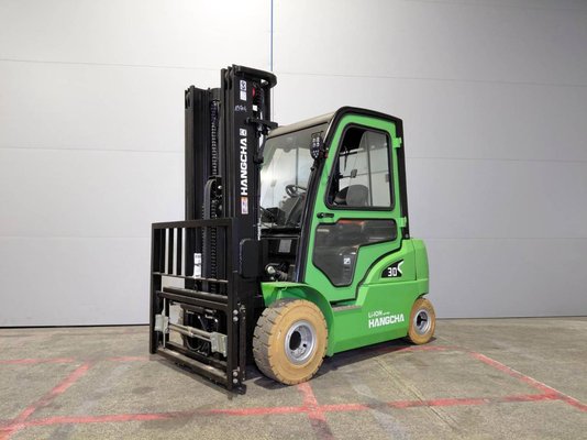 Four wheel front forklift Hangcha XC30i - 1