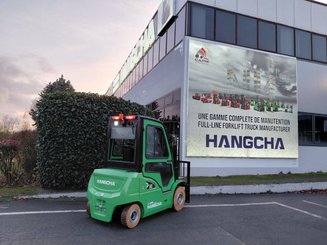 Four wheel front forklift Hangcha XC30i