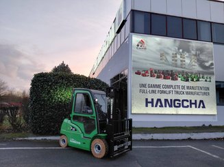 Four wheel front forklift Hangcha XC30i