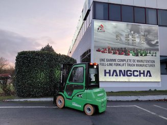 Four wheel front forklift Hangcha XC30i