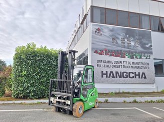 Four wheel front forklift Hangcha XC30i