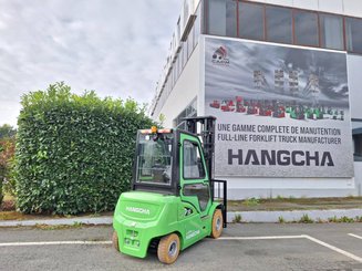 Four wheel front forklift Hangcha XC30i