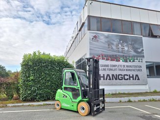 Four wheel front forklift Hangcha XC30i