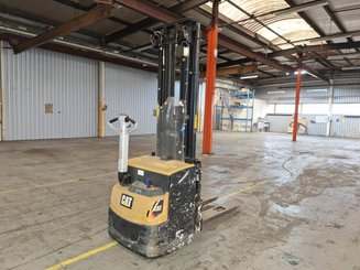 Pedestrian pallet stacker Caterpillar NSP16N2