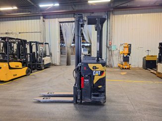 Stand-on pallet stacker Caterpillar NSR16N