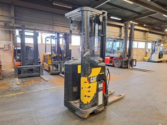 Stand-on pallet stacker Caterpillar NSR16N
