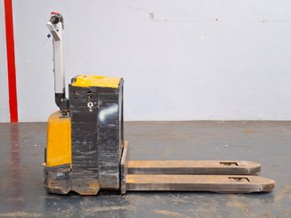 Pedestrian pallet truck Caterpillar NPP20N2E