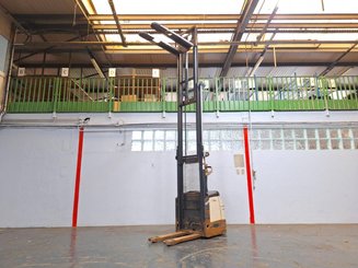 Pedestrian pallet stacker Crown ES4000-1.2 - 17