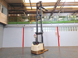 Pedestrian pallet stacker Crown ES4000-1.2 - 14