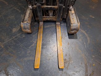 Reach truck Caterpillar NR16N2