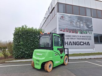 Four wheel front forklift Hangcha XC50i-600