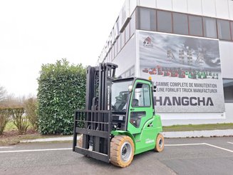Four wheel front forklift Hangcha XC50i-600 - 1