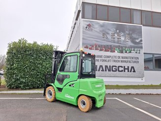 Four wheel front forklift Hangcha XC50i-600 - 3