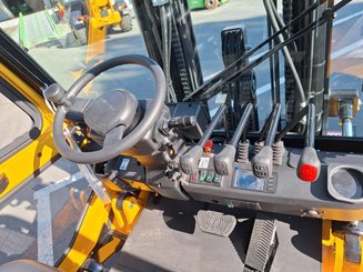 Four wheel front forklift Hangcha XE50i-600