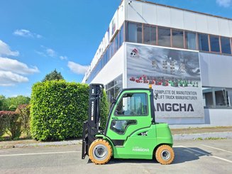 Four wheel front forklift Hangcha XC50i-600 - 3
