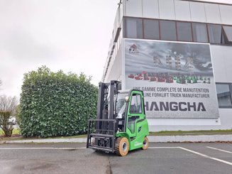Four wheel front forklift Hangcha AE20Ci