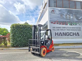 Four wheel front forklift Hangcha XF25G-2 - 1
