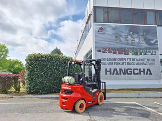 Four wheel front forklift Hangcha XF25G-2 - 4