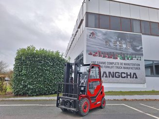 Four wheel front forklift Hangcha XF25G-2 - 1