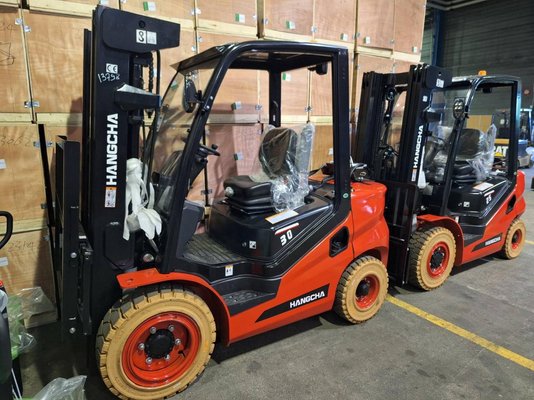 Four wheel front forklift Hangcha XF30G-2 - 1