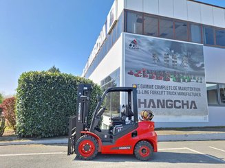 Four wheel front forklift Hangcha XF30G-2