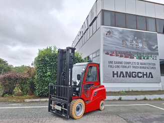 Four wheel front forklift Hangcha AE35
