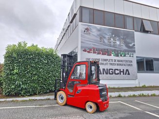 Four wheel front forklift Hangcha AE35