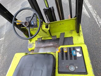 Four wheel front forklift Clark GPM15N - 7