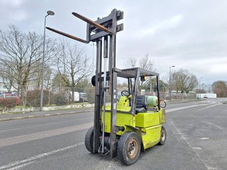Four wheel front forklift Clark GPM15N - 3