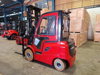 Four wheel front forklift Hangcha AE25 - 1