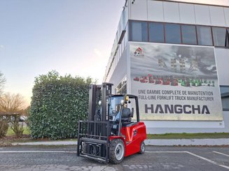 Four wheel front forklift Hangcha AE30 - 2