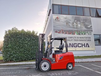 Four wheel front forklift Hangcha AE30 - 1