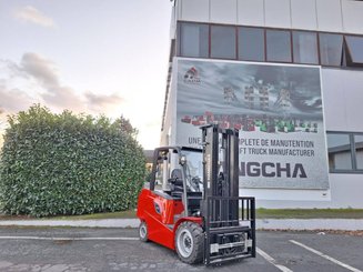 Four wheel front forklift Hangcha AE30 - 2