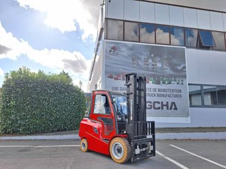 Four wheel front forklift Hangcha AE30 - 1