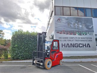 Four wheel front forklift Hangcha AE30 - 1
