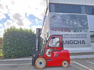 Four wheel front forklift Hangcha AE30 - 2