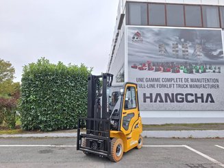 Four wheel front forklift Hangcha XE20Ci