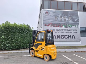 Four wheel front forklift Hangcha XE20Ci