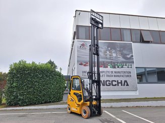 Four wheel front forklift Hangcha XE20Ci
