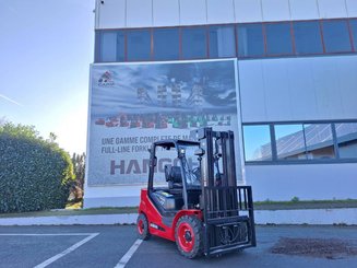 Four wheel front forklift Hangcha XF30D-2 - 1