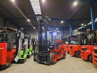 Four wheel front forklift Hangcha XF35D-2 - 1