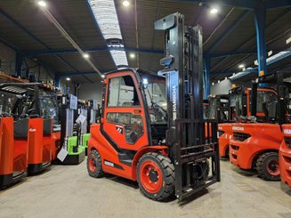 Four wheel front forklift Hangcha XF35D-2 - 1