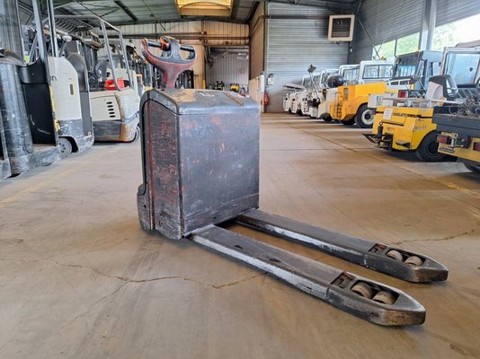 Pedestrian pallet truck Fenwick T18 - 1