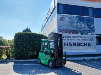 Four wheel front forklift Hangcha XC25i