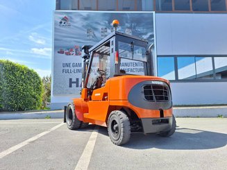 Four wheel front forklift Nissan F04D40Q - 3