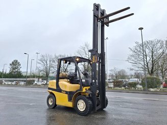 Four wheel front forklift Yale GLP40VX5